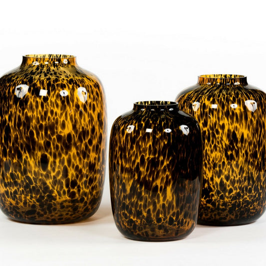 Grand vase ambré avec taches noirs